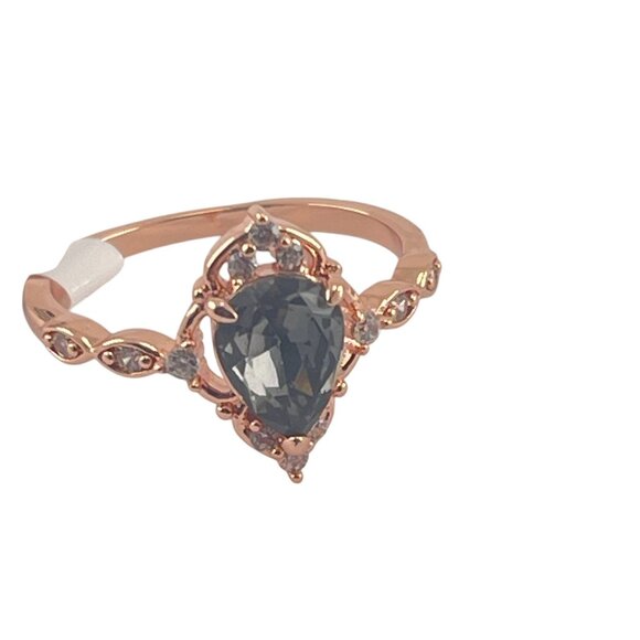 Elegant Rose Gold Tone Teardrop Ring With Blue Stone & Crystal Accents Size 7 - Picture 8 of 9